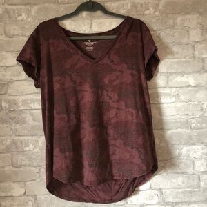 American Eagle maroon camo shirt